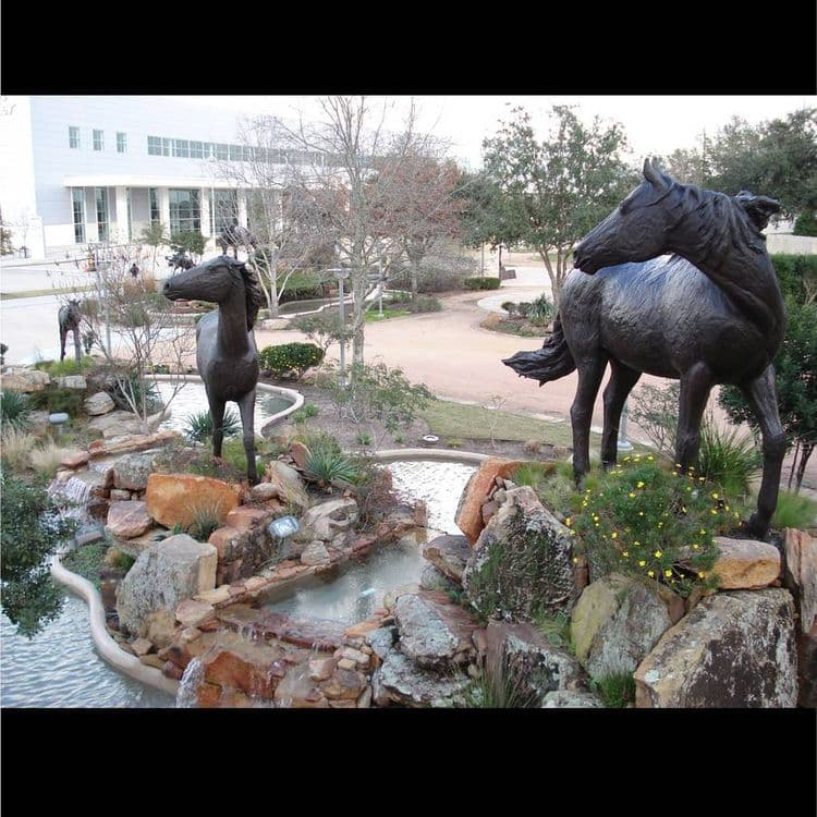 Monuments - Wild and Free - Thumbnail 2