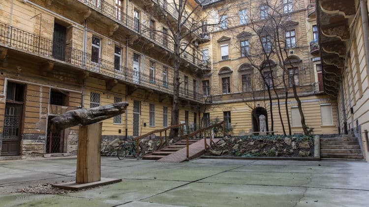 Sculpture- The Sculpture - Hero Image