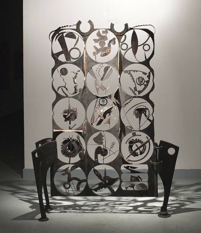 Wandering Wall of Strange Ideas